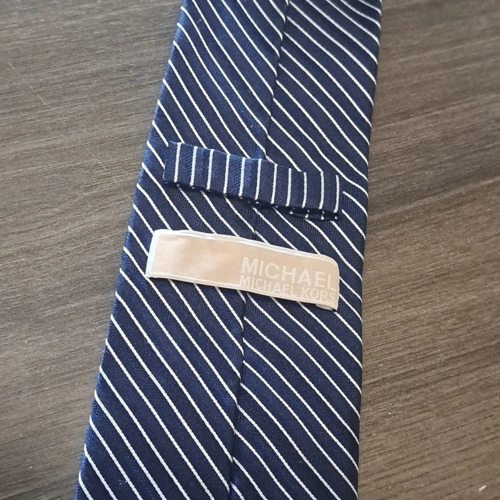 Michael Kors Striped Blue Silk Tie - Picture 2 of 6